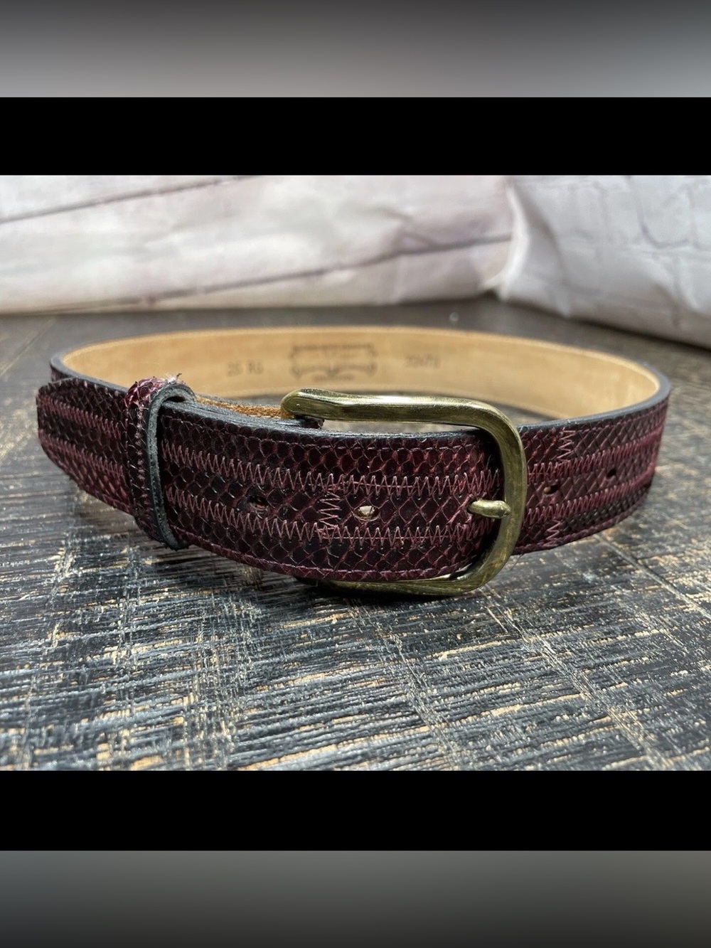NOCONA Boot Company Women’s Belt Size 26 Snake Leather Purple